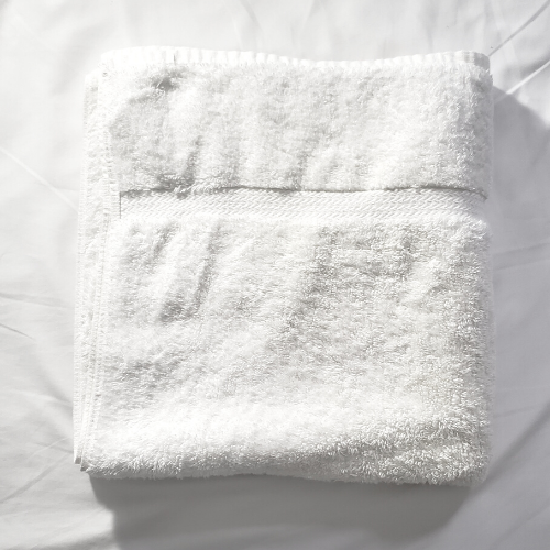 Premium PSD  Fluffy white towels on transparent background